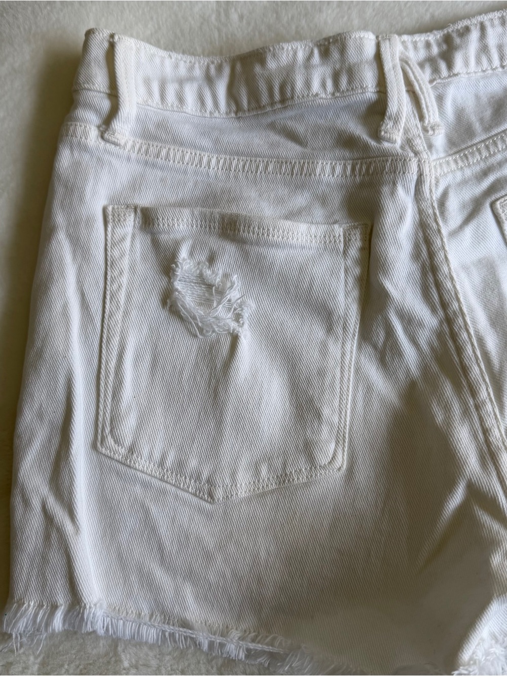 Good American White Shorts Size 8 - Picture 8 of 9